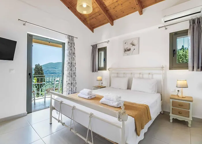 Nefeli Lefkas فيلة *