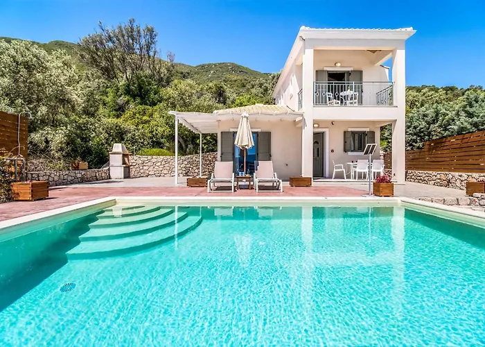 فيلة Nefeli Lefkas *